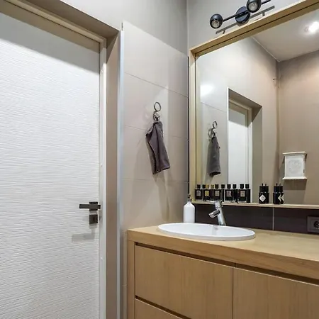 Cozy Apart. For Holidays Or Work 아파트